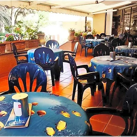 Anfora Hotel 3*
