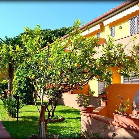 Anfora Hotel 3*